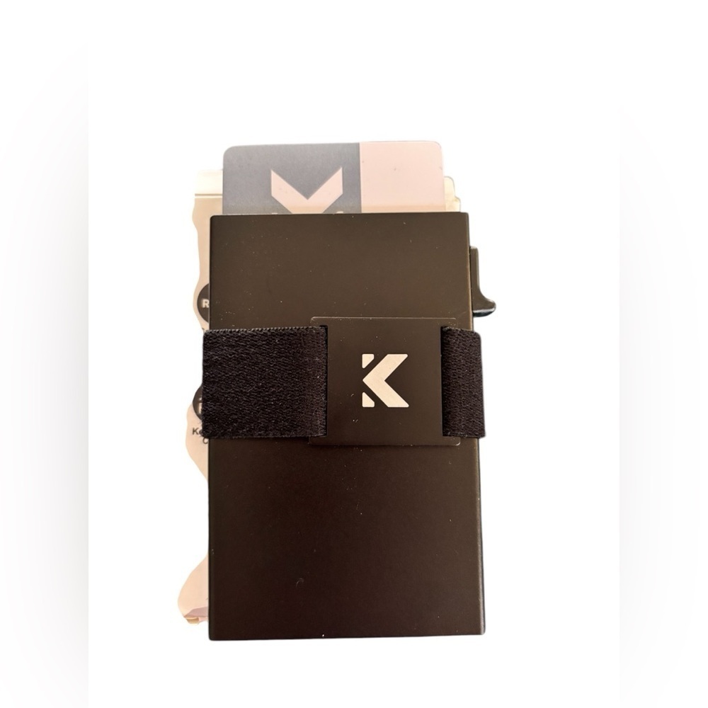 Keymarx Slim Minimalist Pop Up Wallet Black Hold 1-6 Cards RFID Safe Storage